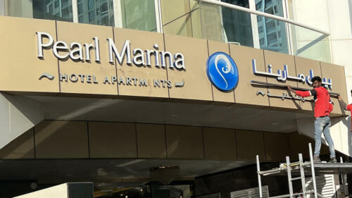 32783d signage for for hotels